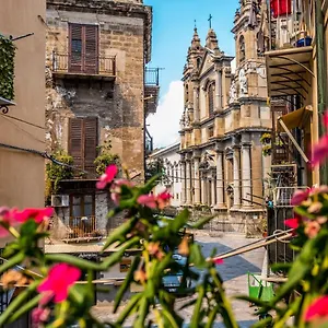 https://charming-studio-in-the-heart-of-historic-center.palermohotels.org